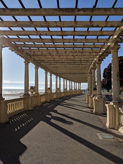 walk along Atlantic Ocean in Porto